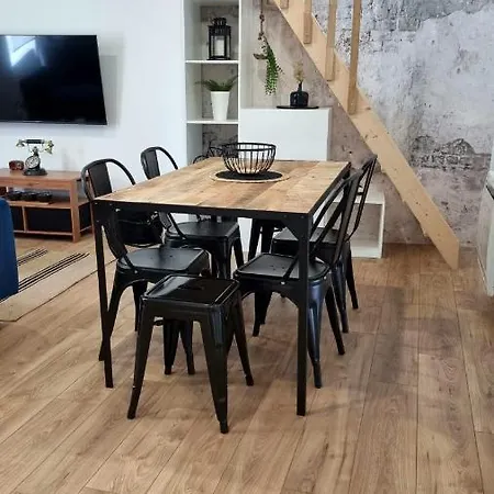Le P'tit Indus , Duplex